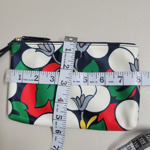 Kate Spade Dawn Breezy Floral Travel Cosmetic Case And Double Zip Wrislet. - Picture 10 of 14